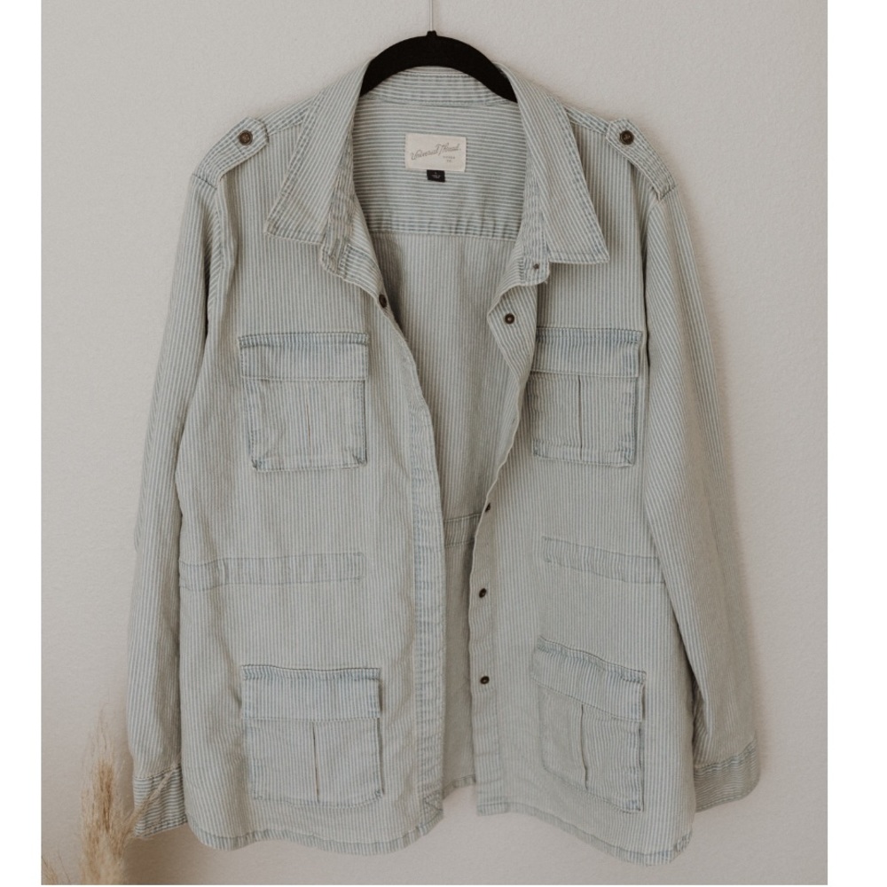 Universal Thread utility jacket
